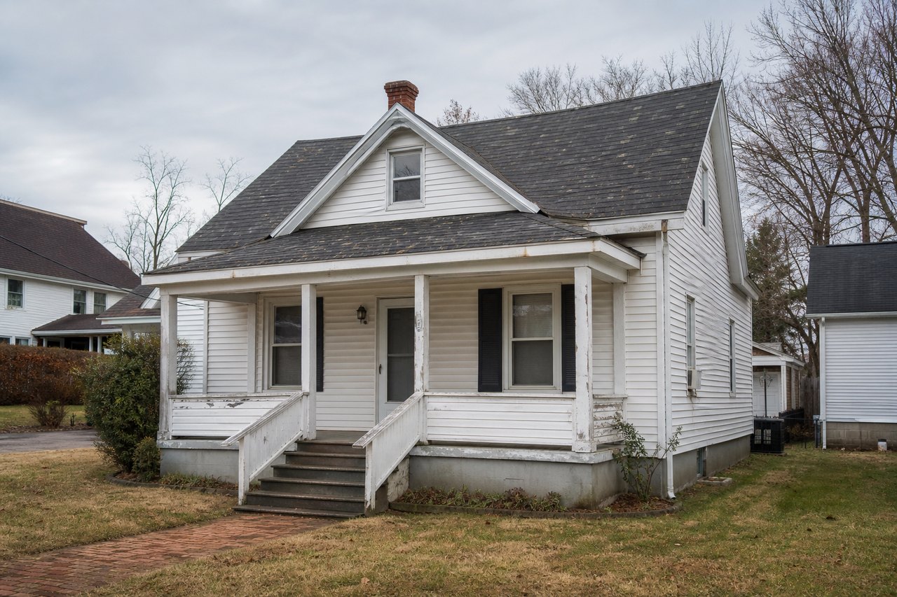 Distressed house in Roanoke Virginia cash offer